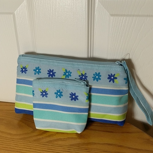 Two Hallmark cosmetic bags - Picture 2 of 6